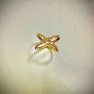 14k Criss Cross Ring  NWT